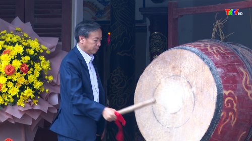 trống khai hội.jpg