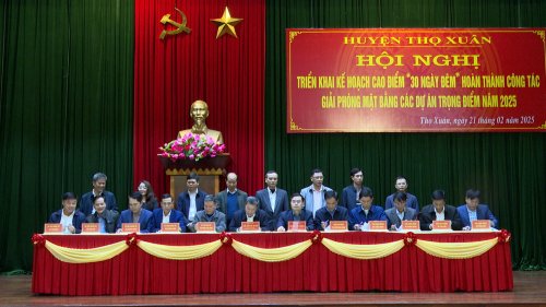 Ký cam kết.jpg