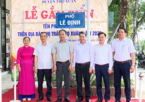 găn tên.jpg